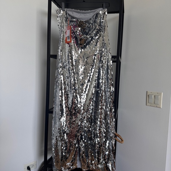 NTW Rhode strapless silver pailette sequin dress. - Picture 2 of 8